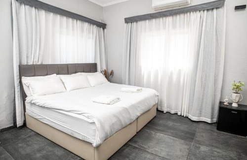 Tel Aviv City Center Apartment | King's rooftop