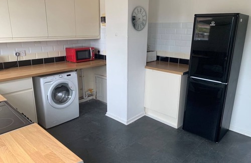 St Ives House | King size bed Fast Wi Fi, Garden space, parking,n