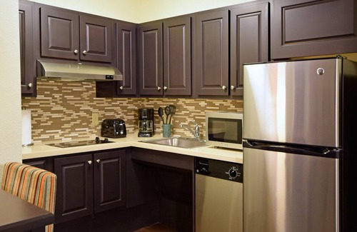 Beckett Ridge Condo | King Suite | Free Daily Breakfast and Parking