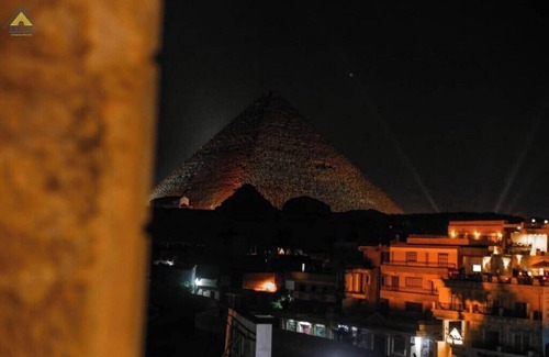 Al Manial Apartment | King Suite with Balcony pyramids and sphinx view