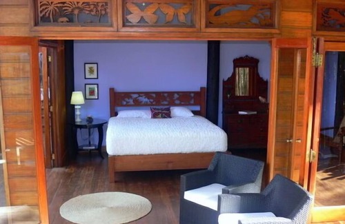 Carenero Island Bed & Breakfast | King Suites Ocean View Sand Level