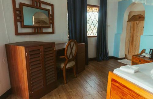 Pangani Hotel | Kingfisher Beach Resort