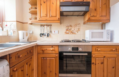 St Ishmaels Cottage | Kingfisher Cottage, Holiday Cottage St Ishmaels, Near Dale, Sleeps 4, 2 bedrooms, bathrooms