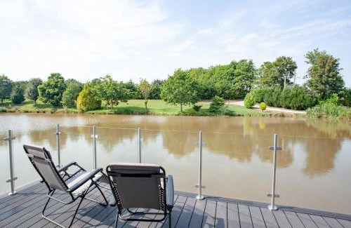 Bradninch House | Kingfisher Lodge - Uk33889