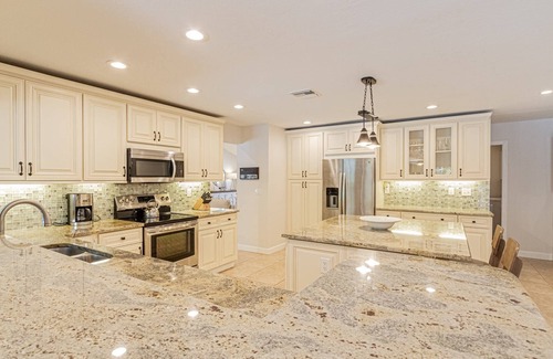 Kings Lake House | Kings Lake: 3 BR home w/3 en suite baths, heated pool & expansive covered lanai w/outdoor TV