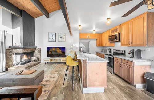 Kings Beach Condo | Kingswood Village Escape – For 4