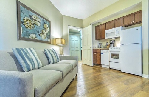 Florida Central Atlantic Coast Apartment | Kissimmee Condo: 1 Bed, 1 Bath, Two Beds