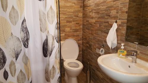 Mogyorod House | Kitti Panzió