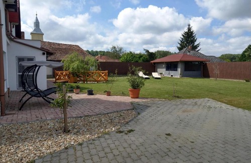 Tiszadorogma House | Klára-Háza Vendégház