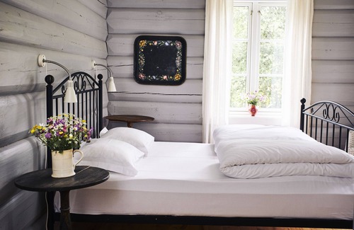 Hole Hotel | Kleivstua