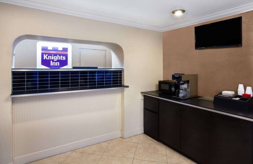 Oak Ridge Hotel | Knights Inn Orlando