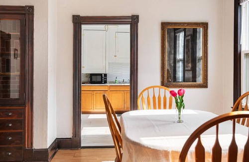 Parkside Apartment | Knock on Wood | Airy Charm in Heart of Downtown