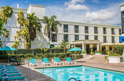 New Kingston Resort | Knutsford Court Hotel