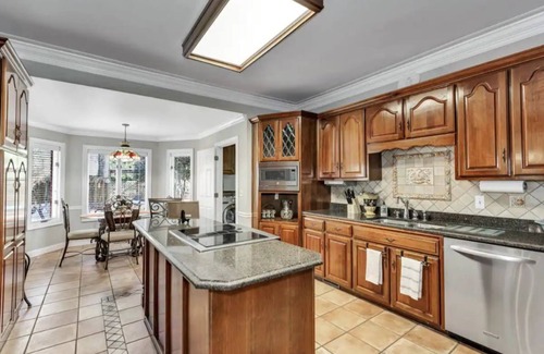 New Market House | Koi Pond Nature Retreat