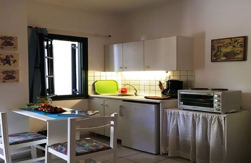 Kokkini Chani Apartment | Kokkini Hani, Lovely studio 1-3 persons, 100 meters from the beach.