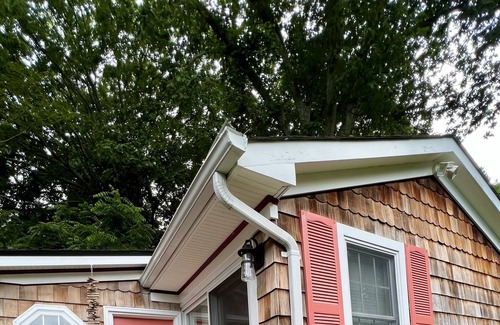 Cold Spring Harbor Cottage | Kokomo Cottage, Cozy Beach Town Bungalow