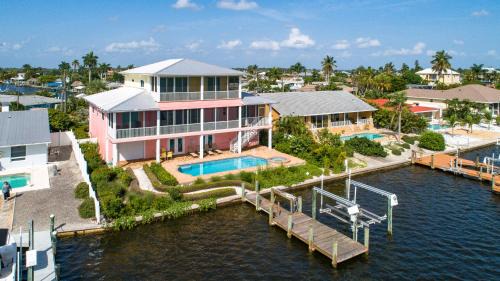 Matlacha Villa | Kokopelli Villa - Matlacha waterfront close to Cap Coral - private home locally managed, fair & honest pricing