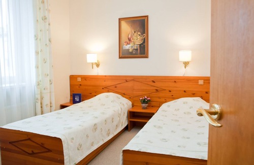 Ziepniekkalns Hotel | Kolonna Hotel Brigita