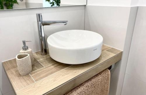 Friedrichstadt Apartment | Komfort - Suite zentral, mit Balkon und Waschmaschine