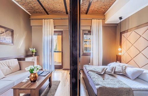 Gyula Hotel | Komló Hotel Gyula