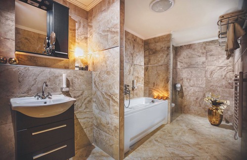 Gyula Hotel | Komló Hotel Gyula