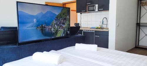 Cospeda Apartment | KOMM - Terrasse- Parkplatz- Küche- Boxspringbett