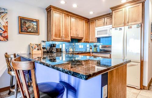 Kailua-Kona Apartment | Kona Riviera Villa #104