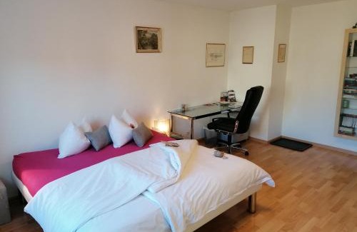 Frenkendorf Bed & Breakfast | Konditor B & B