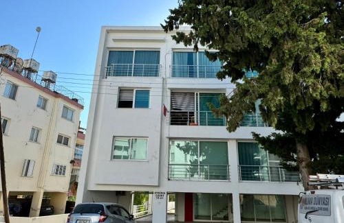 Zeytinlik Apartment | Konforlu ve nezih