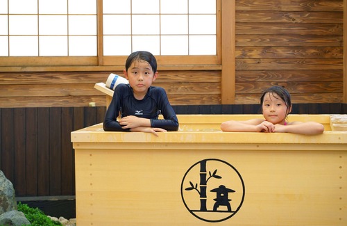Higashishinsaibashi House | KONJAKUSO Osaka Shinsaibashi "TARUKAISEN" Rooftop SPA