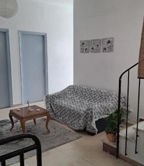 Menidion Hotel | KONSTANTINA Rental Rooms