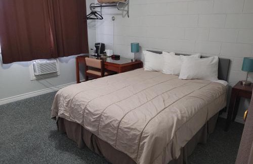 East Kootenay Hotel | Kootenay Country Inn