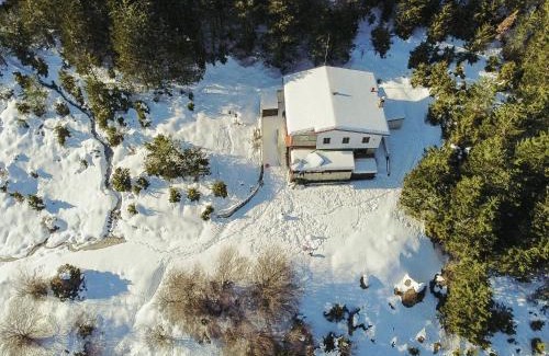 Dio-Olympos Cabin | Koromilia refuge