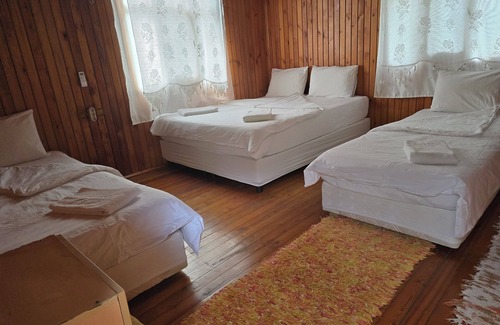 Olympos Hostel | Korsan Pansiyon