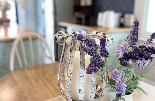 Korumburra Cottage | Korumburra Farmhouse - gateway to Wilson’s Prom and Inverloch. Pet friendly!