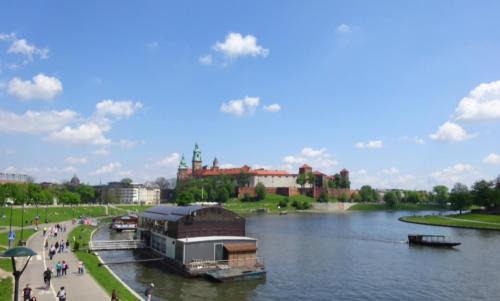 City Centre Apartment | Kosciuszki View Apartment Swimming Pool, Sauna, Gym & Parking