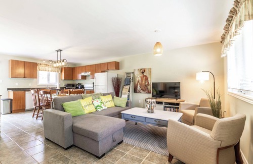 Port Burwell House | Kosecki Klubhouse -Hidden gem beach town in port Burwell