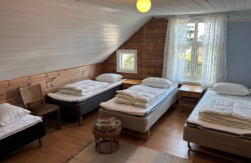 Steinsland Other | Koselig Stort Gårdshus, M/boblebad. Båt kan Leies