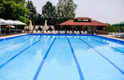 Mladenovac Hotel | Kosmajski Izvor