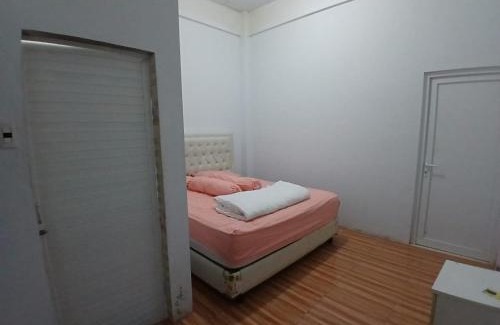 Sumatra House | Kost harian bu bunga