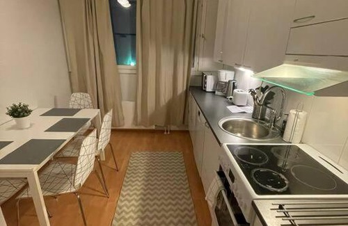 Kauniainen Apartment | Kotimaailma - Avara hyväkuntoinen kolmio Espoossa