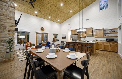 Pickens Cabin | Kozy Nook Cabin/King Suite/Hot Tub