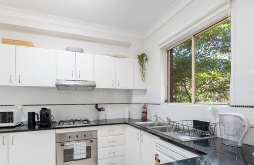 Homebush West Apartment | KozyGuru | Homebush West | 3-Beds Apt with Parking