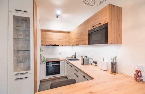 Krowodrza Apartment | Kraków Business Suite- City View, Balcony, Parking by Rentujemy