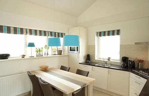 Uitwellingerga House | Krekt Oer 't Wetter by Interhome