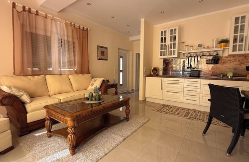 Bicine Apartment | KRK Enjoy waterfalls, sun, beach and sea: Domicile Sunce Gudiča