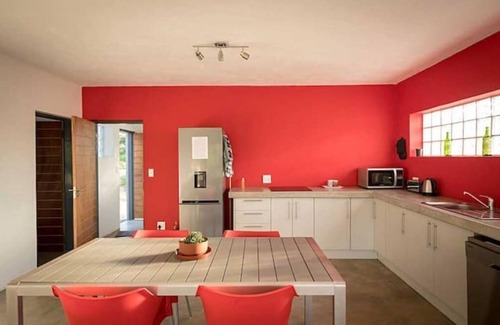 Hoedspruit Cottage | Kruger Cliffs Turaco cottage