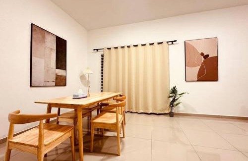 Bukit Rotan House | Kuala Selangor 16pax, Karaoke ,End lot 3 Storey