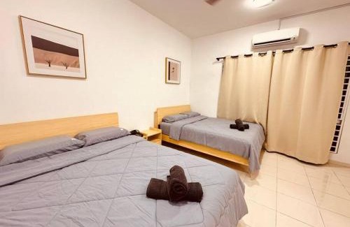 Bukit Rotan House | Kuala Selangor 16pax, Karaoke ,End lot 3 Storey