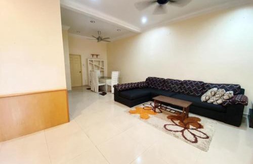 Kawasan Perindustrian Chendering House | KUDIMAN Homestay 2